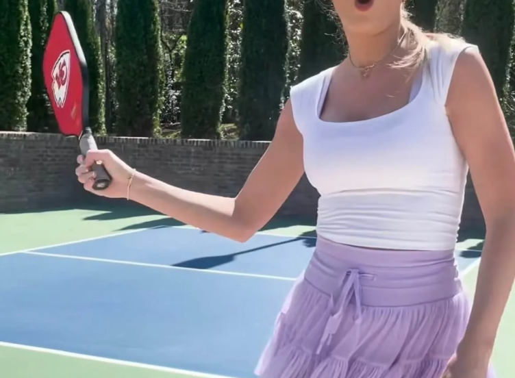 Thú chơi pickleball của tỷ phú Bill Gates, Taylor Swift